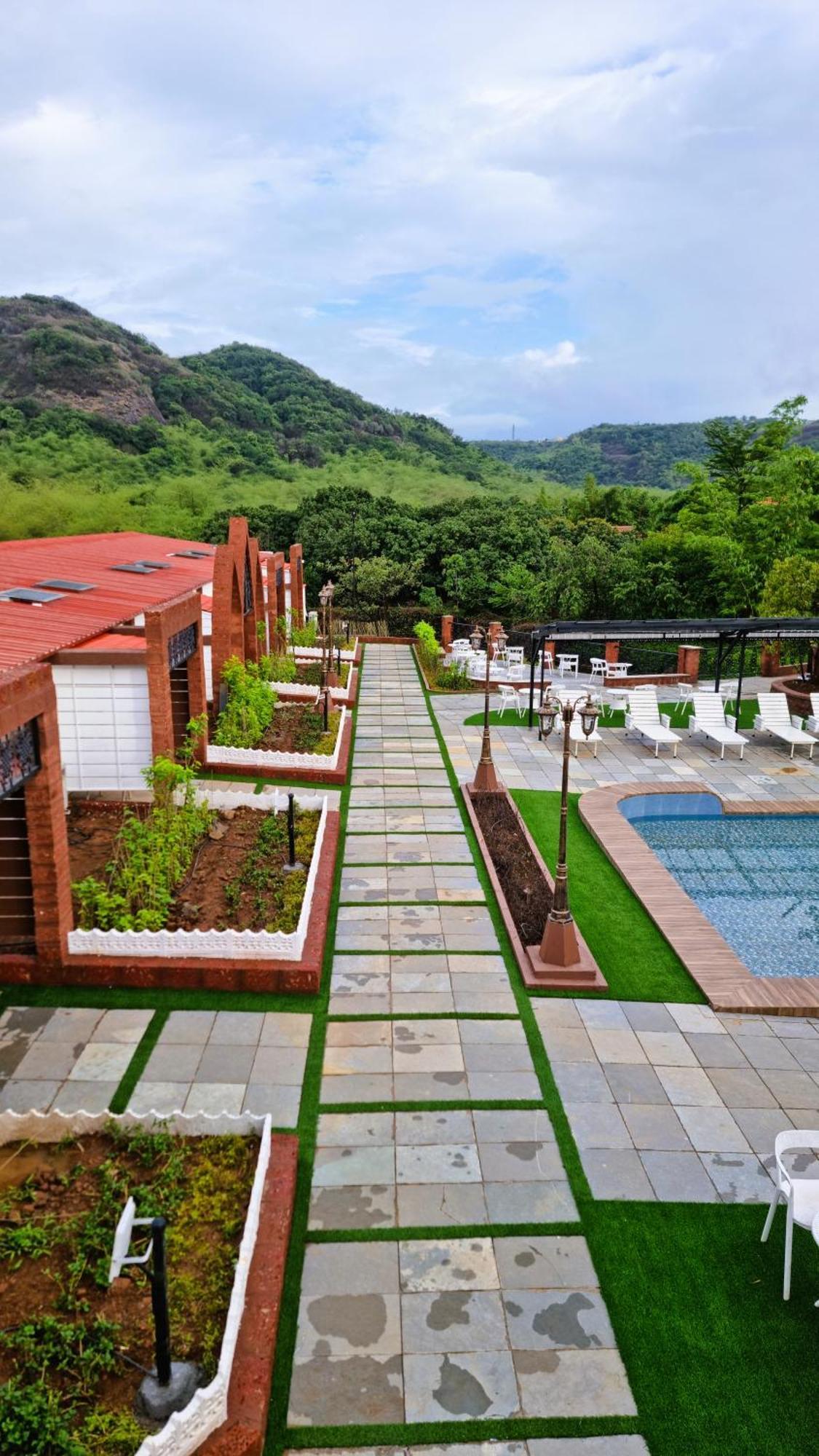 Nostravila Lonavala Exterior photo